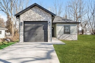 Building Photo - 2731 W Latoka St