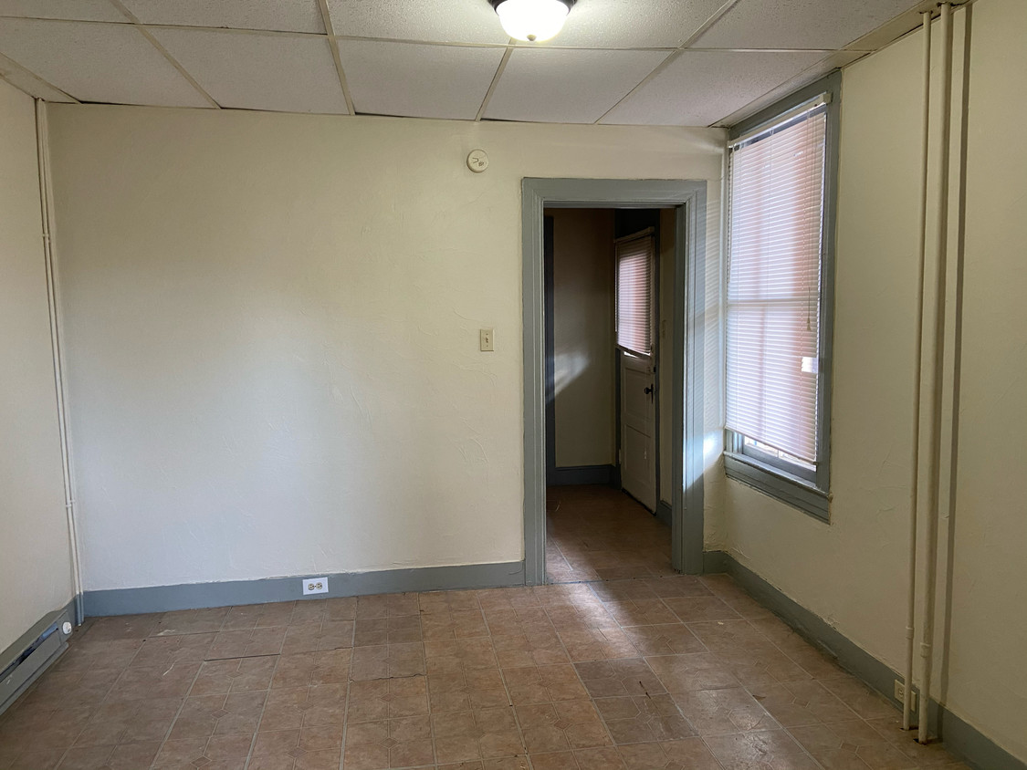 722 S Duke St Unit 1, York, Pa 17401 - Room For Rent In York, Pa 