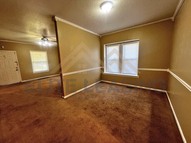 Foto del edificio - 2800 SE Michigan Ave