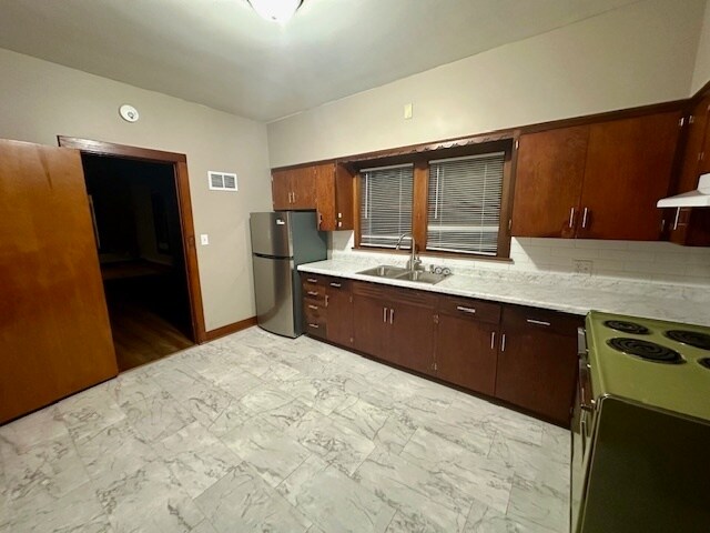 Foto del edificio - 1119 Clinton St