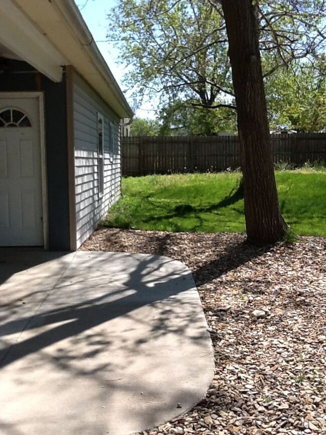 Building Photo - Amazing Country property!