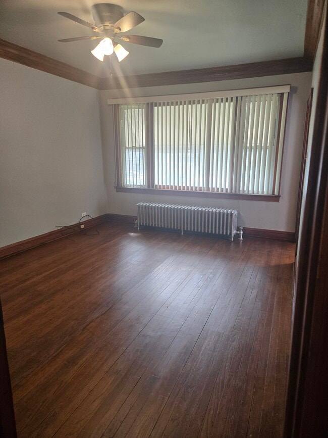Building Photo - 8417 S Burnham Ave