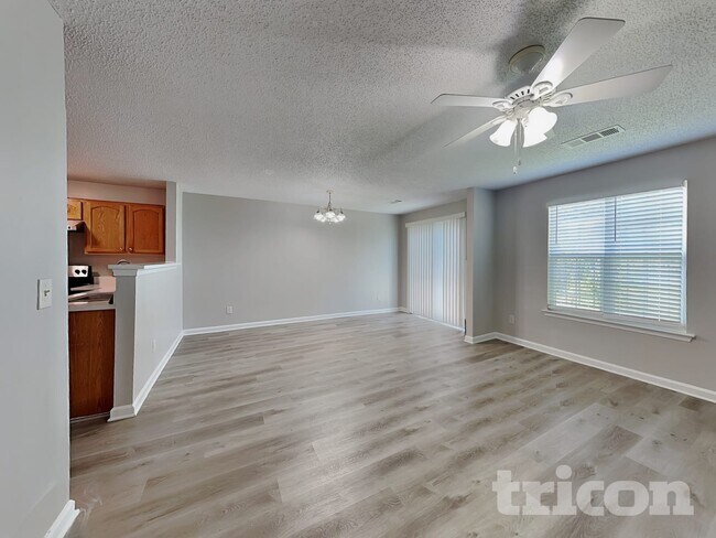 Foto del edificio - 740 Parkway Rd