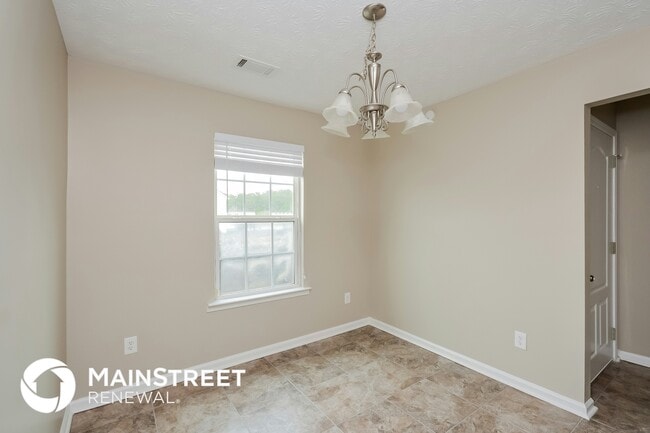 Building Photo - 420 Victoria Blvd