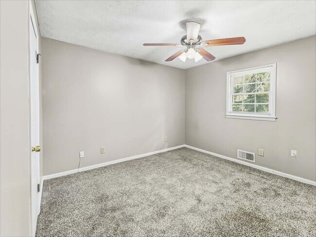 Foto del edificio - 4412 Bryant Dr SW