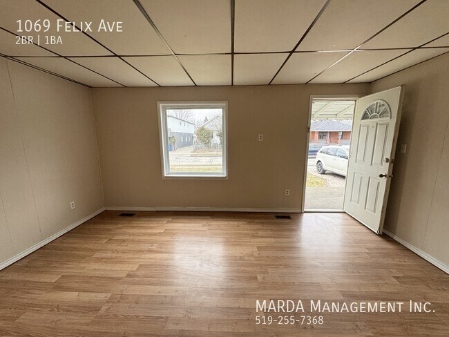 Photo du bâtiment - COZY 2 BED/1 BATH SINGLE FAMILY HOME PLUS UTILITIES!