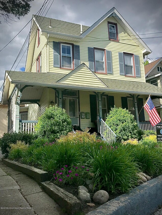 Primary Photo - 97 Asbury Ave
