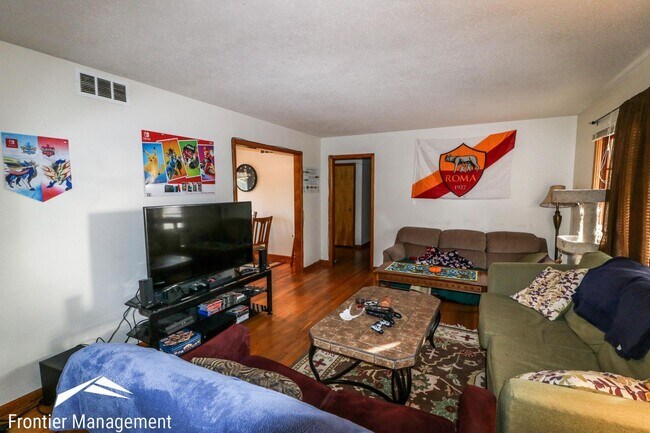 Foto del edificio - 4 br, 2 bath House - 714 Midland Ave.