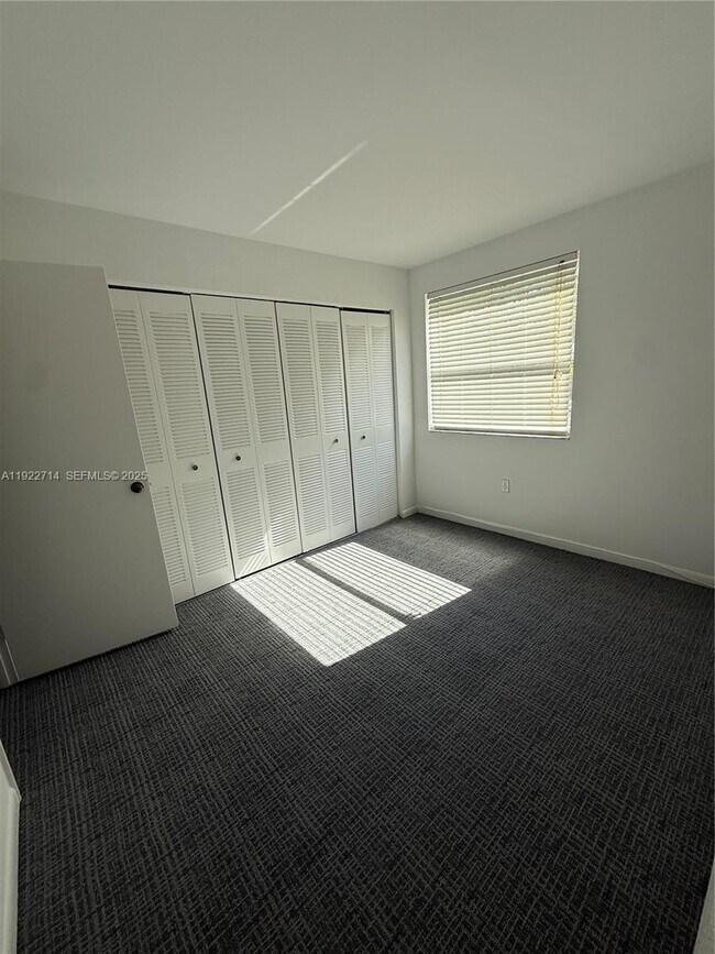 Foto del edificio - 6860 SW 45th Ln