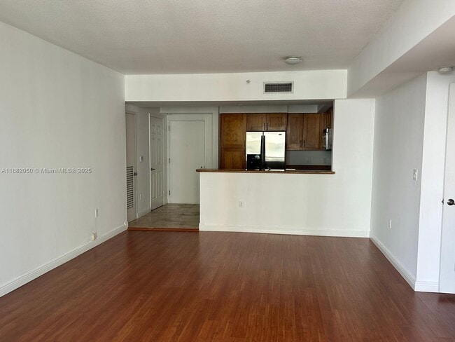Building Photo - 1755 E Hallandale Beach Blvd