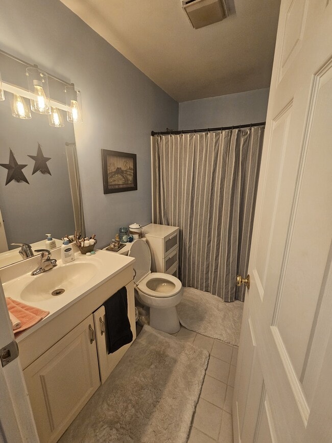 Foto del edificio - 24101 Asbury Dr