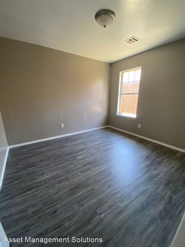 Building Photo - 5 br, 2 bath House - 626 NW 113th St.