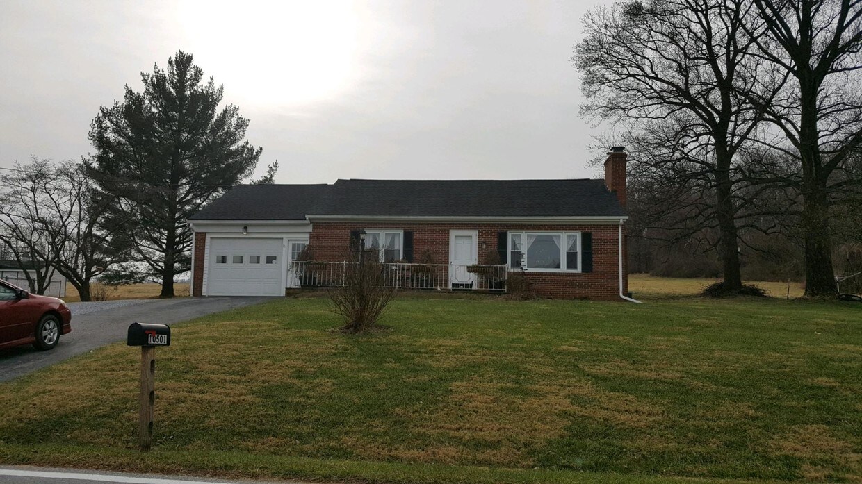 10501 Church Hill Rd, Myersville, MD 21773 House Rental in Myersville
