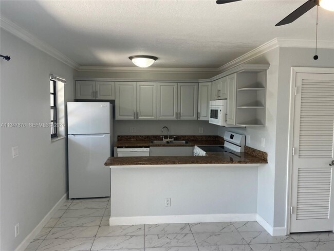 Foto del edificio - 1401 NE 53rd St