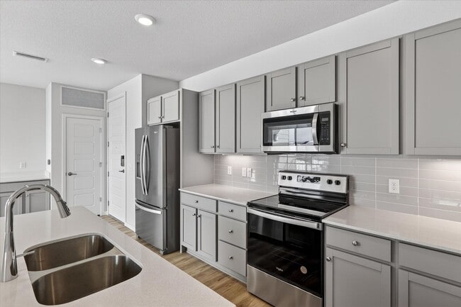 Brand New 2BR/2BA Luxury Townhouse at Grand Vue – Modern Living in Interlocken - Brand New 2BR/2BA Luxury Townhouse at Grand Vue – Modern Living in Interlocken