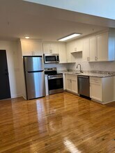 Building Photo - 500 Pico Terrace