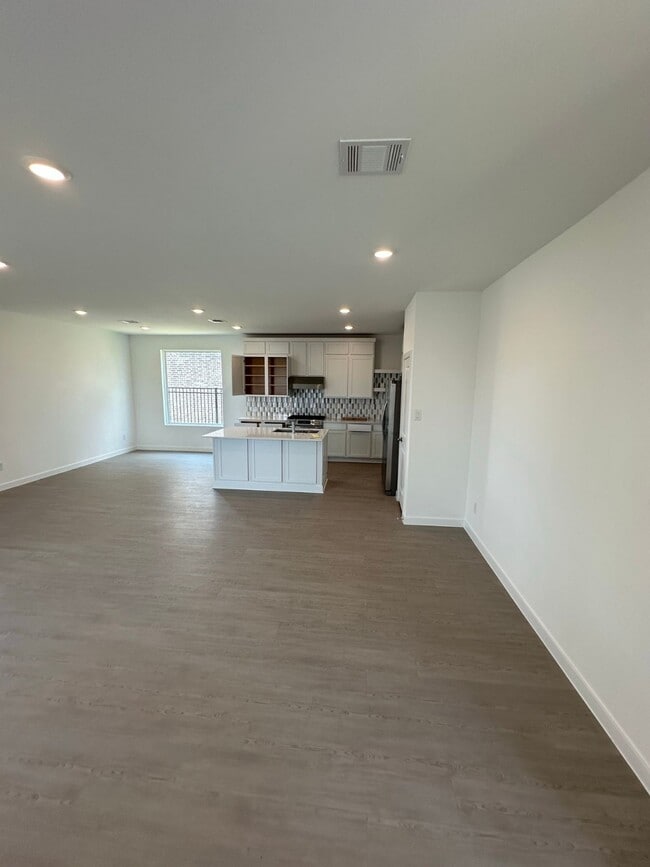 Building Photo - 27407 Sunterra Village Dr