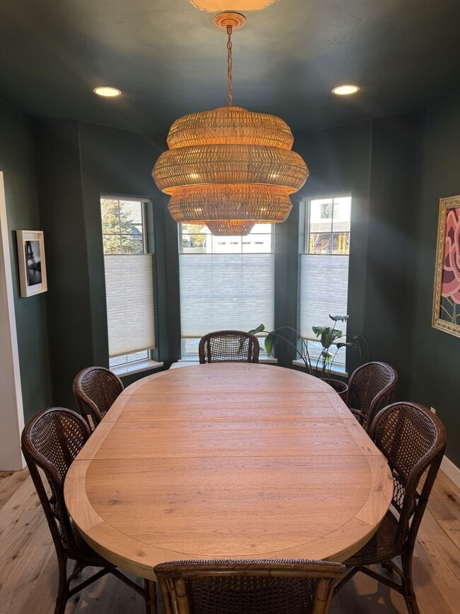 Building Photo - Winter Getaway: Large, Cozy Mountain Modern Home