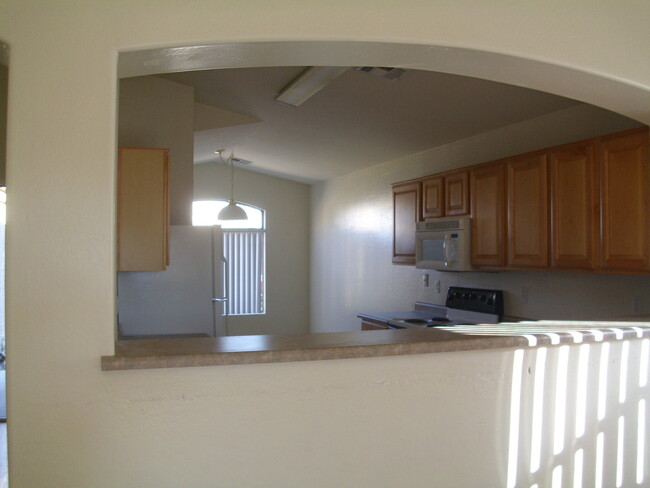 Foto del edificio - 3 Bed/2 Bath in Tolleson