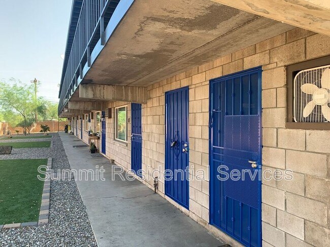 Foto del edificio - 2497 N Park Ave