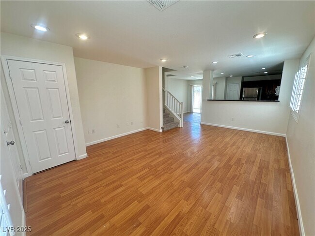 Foto del edificio - 9983 Alder Springs Ct