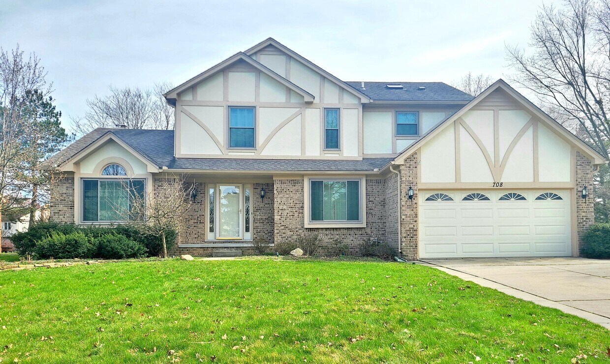 Primary Photo - 708 Shelley Dr
