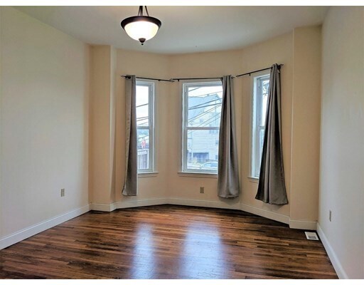 Foto del edificio - 416 McGrath Hwy