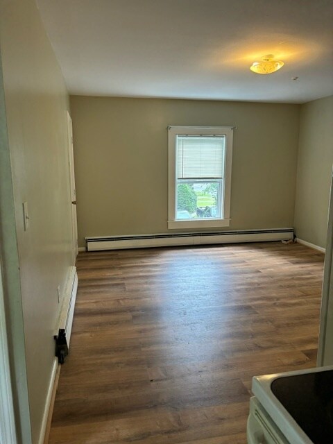 Building Photo - 28 Pond St