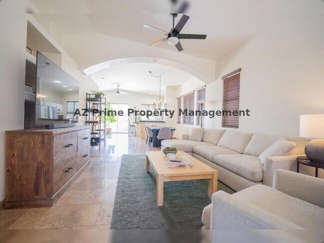 Foto del edificio - 5039 E Lucia Dr