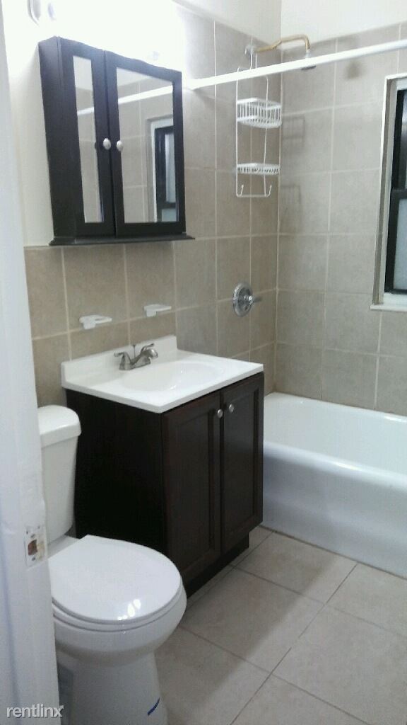 Foto del edificio - 6647 Booth St