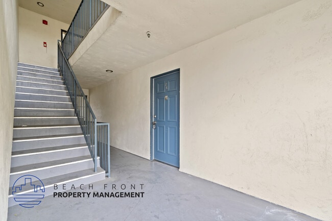 Building Photo - 12304 Grevillea Ave.