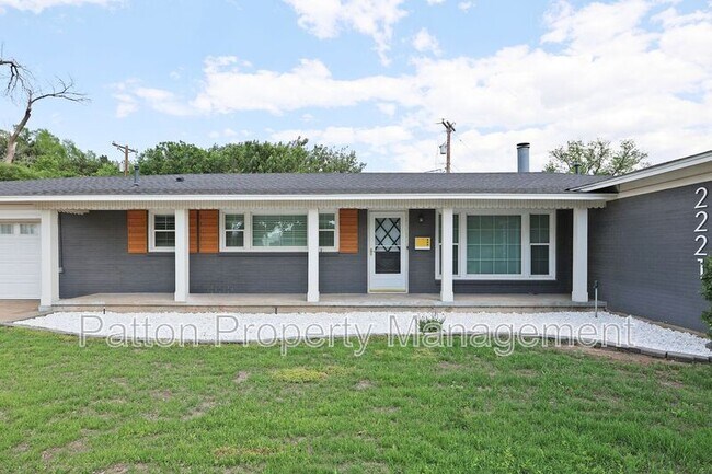 Foto del edificio - 2221 Crockett St