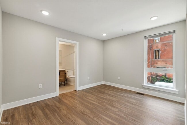 Building Photo - 5 br, 5 bath House - 1739 Page ST Unit 111