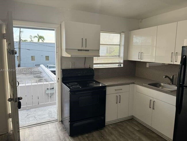 Foto del edificio - 1212 SW 7th St