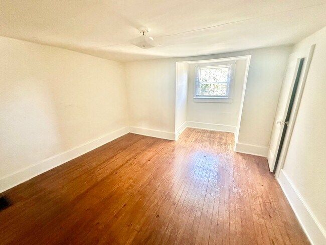 Foto del edificio - 1417 Ebenezer Rd