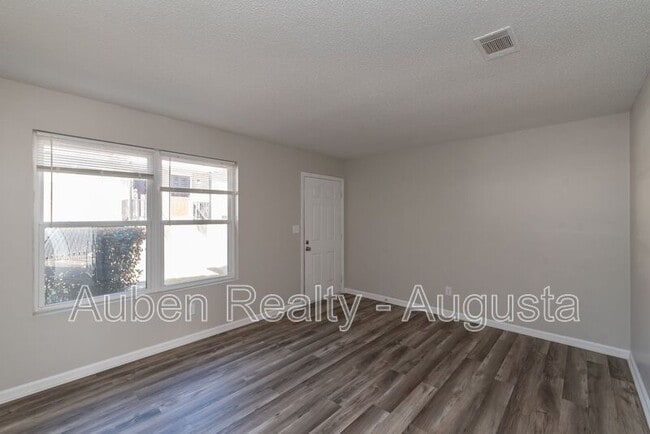 Building Photo - 2311 Walden Dr