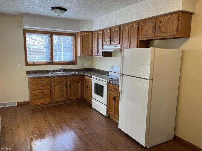 Building Photo - 2 br, 1 bath House - 922 S 26th St