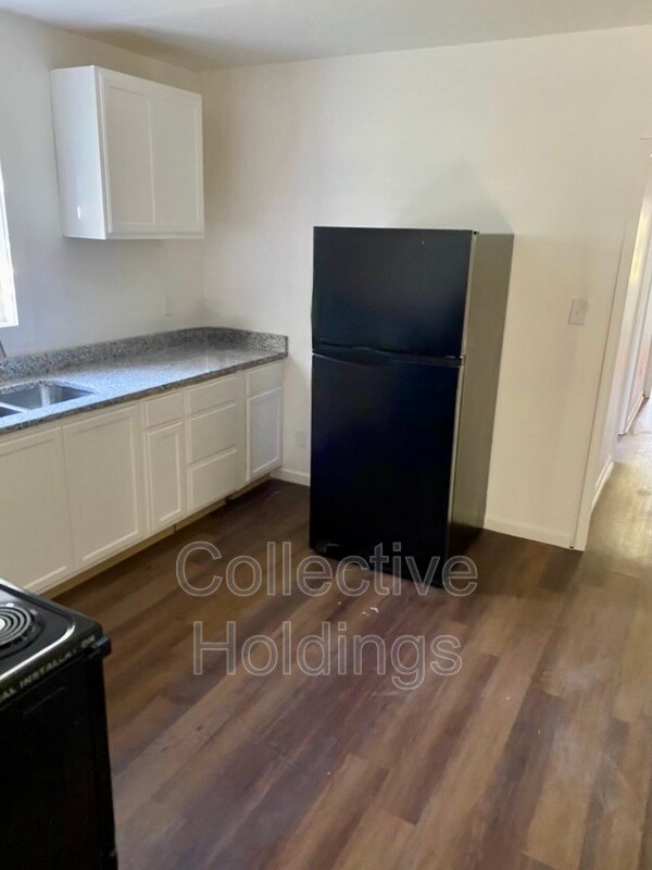 Foto del edificio - 4836 Terrace S