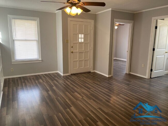 Foto del edificio - 1027 E Harris Ave