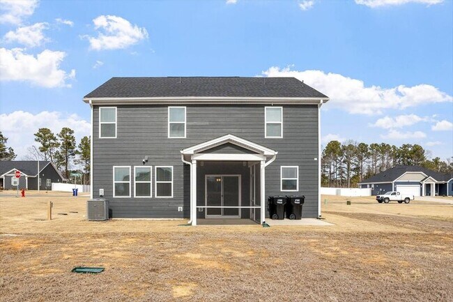 Foto del edificio - 645 Thomas Gage Dr