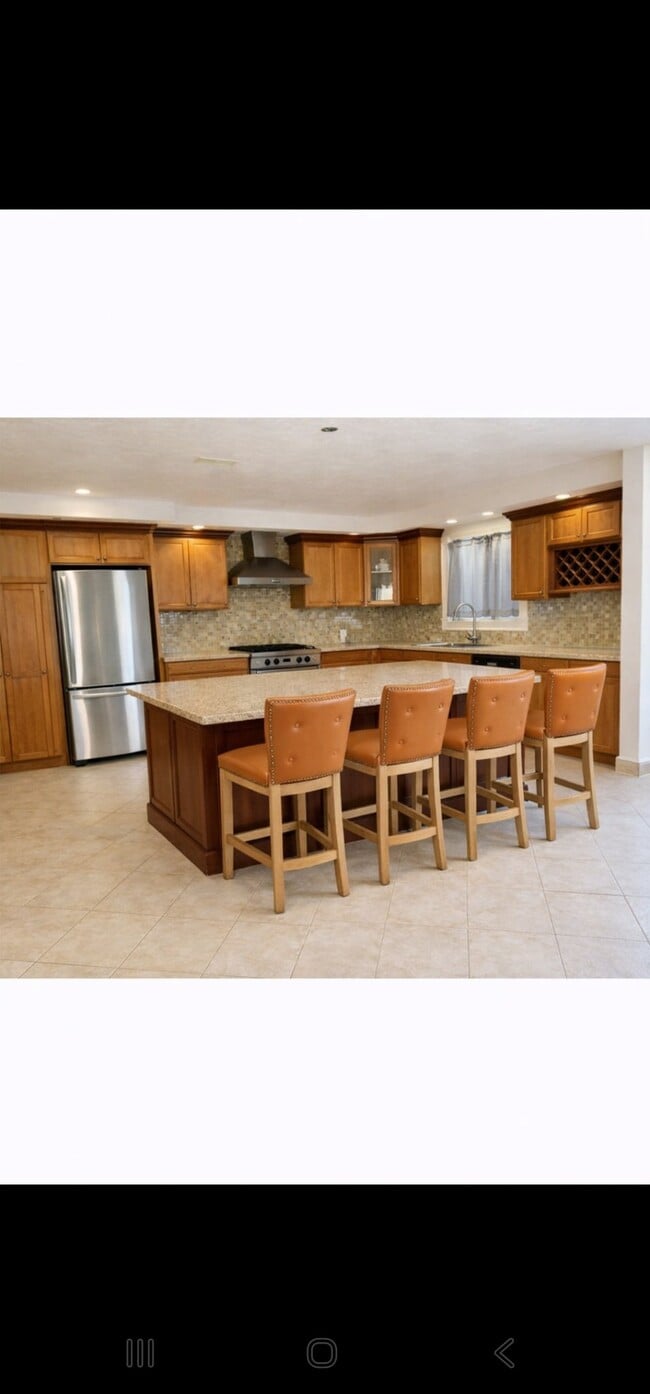 Building Photo - 6 Franklin St