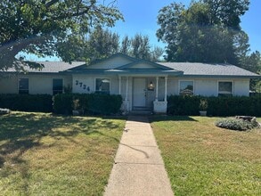 Building Photo - 3734 Clubway Ln