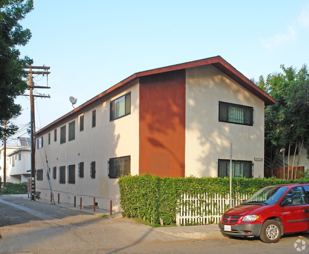 8933 Cadillac Ave, Los Angeles, CA 90034 Apartments in Los Angeles