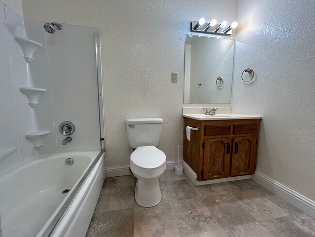 Building Photo - 38 Rosita Way