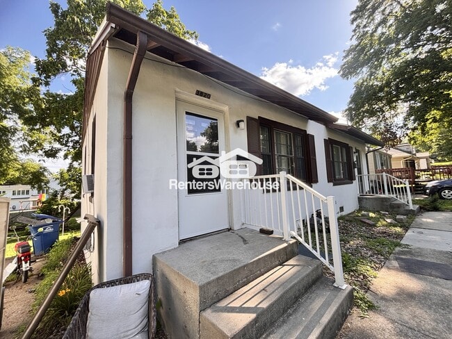 Building Photo - 3820 Lincoln Pl Dr