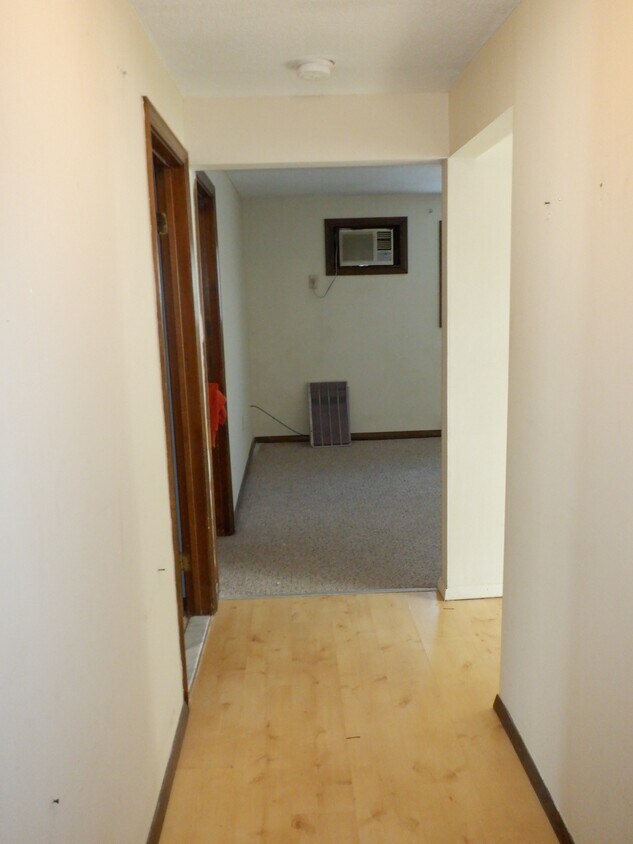 Primary Photo - 104 Village Dr
