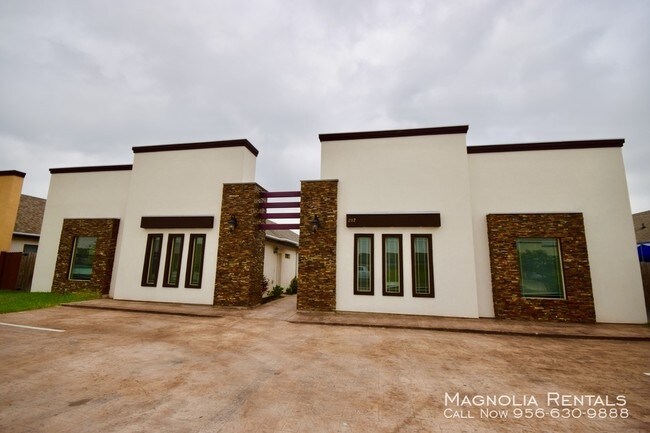 Foto del edificio - 211 Fig Dr