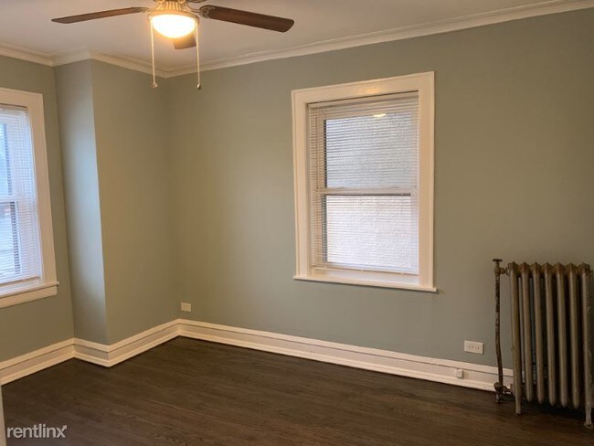 Foto del edificio - Studio, 1 bath Apartment - 1233 Chicago Ave