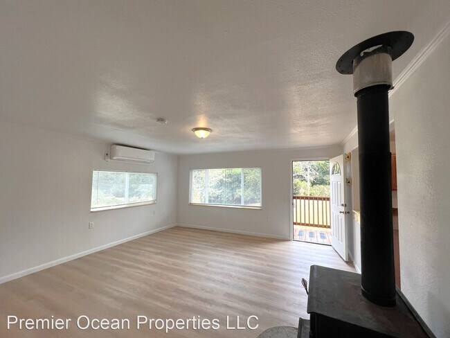 Foto del edificio - 2 br, 1 bath House - 99288 S. Bank Chetco ...