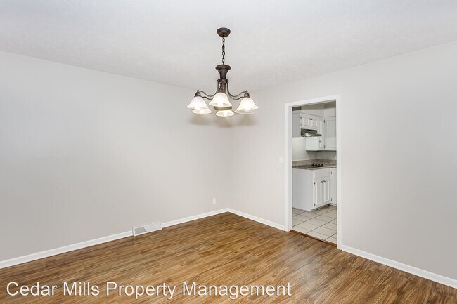 Building Photo - 3 br, 2 bath House - 526 N Broadmoor Ct.